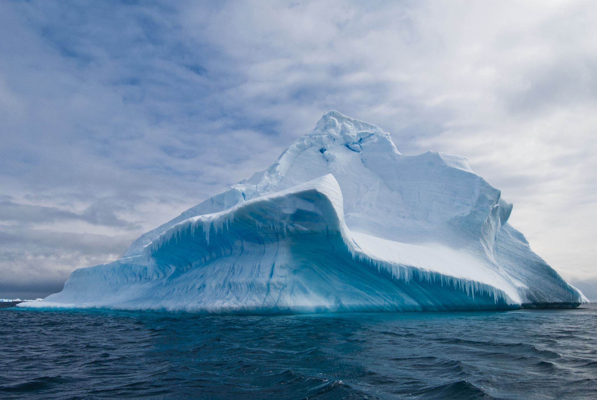 A-large-iceberg