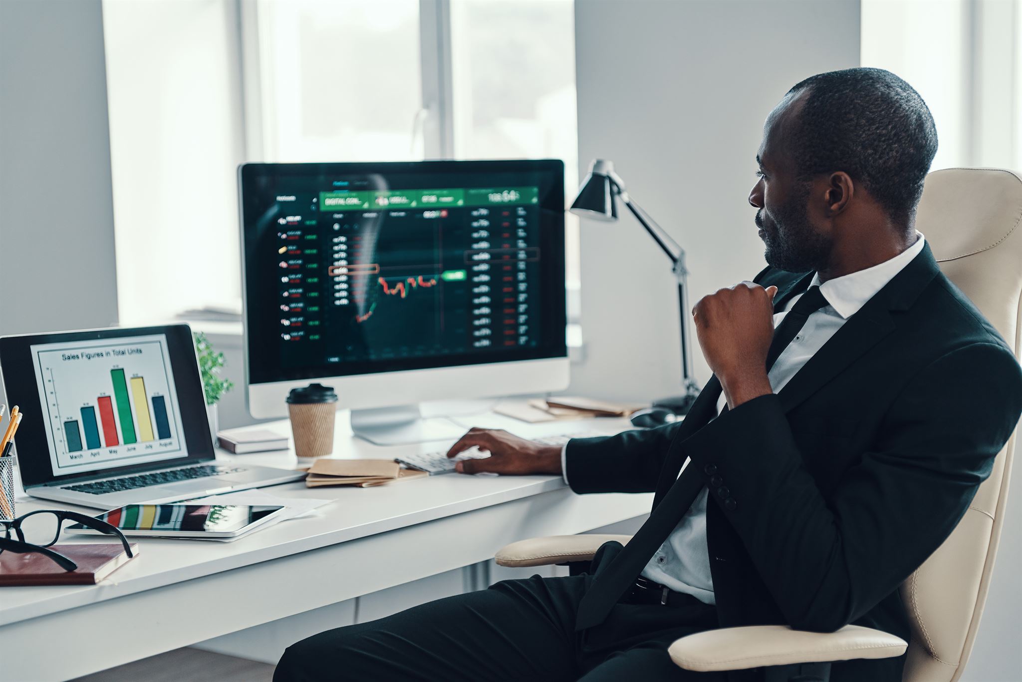 Businessman-checking-statistics